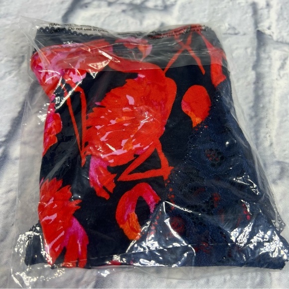 Soma flamingo panties EMBRACEABLE
Signature Lace High-Leg Brief - Picture 4 of 5